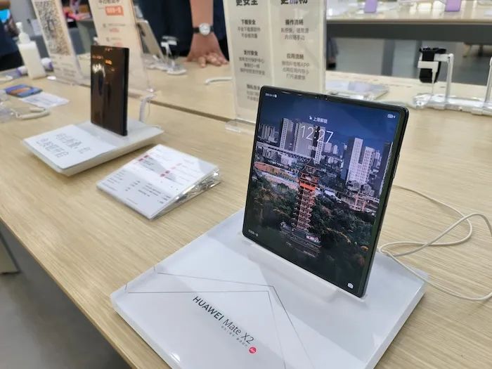 趋势丨OLED去掉偏光片或许只是时间问题？