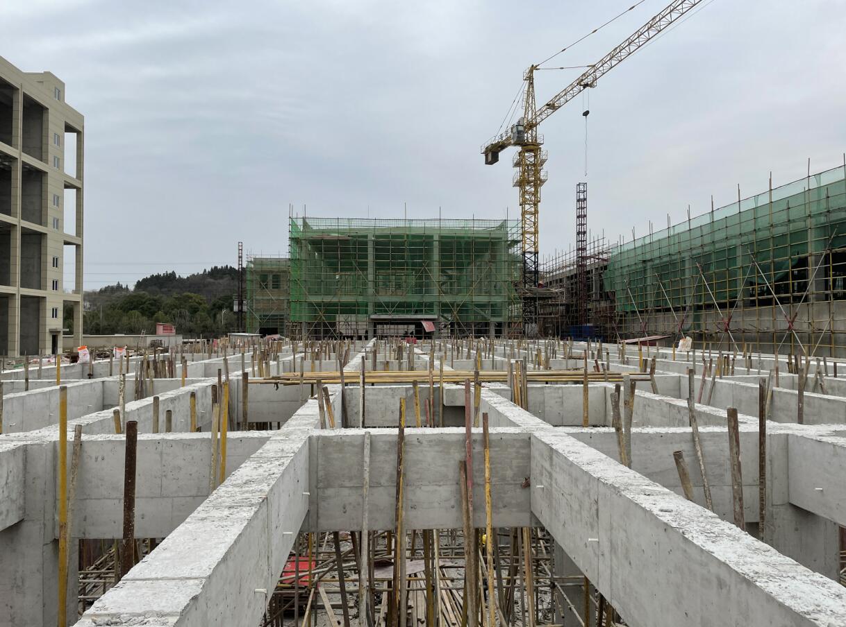 厂区.jpg 厂区.jpg